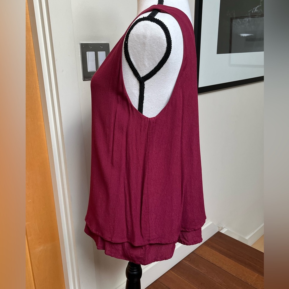 LOFT sleeveless top size L gently used burgundy - Picture 3 of 5